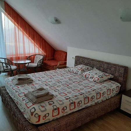 Alexander Lozenets Beach Complex Apartment Экстерьер фото
